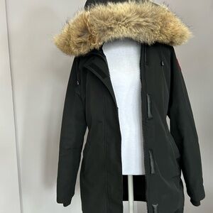 Canada Goose Victoria Parka size Small